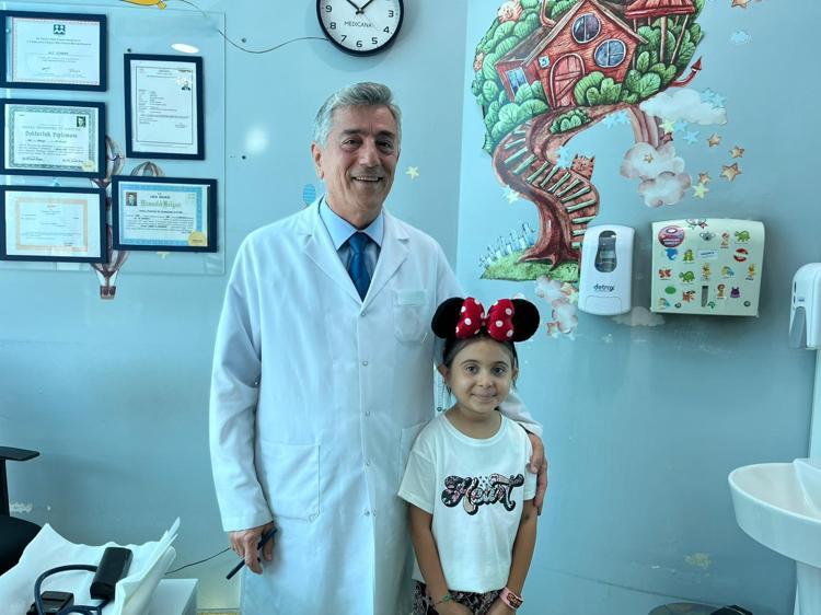 OKULA GİTMEK İSTİYOR