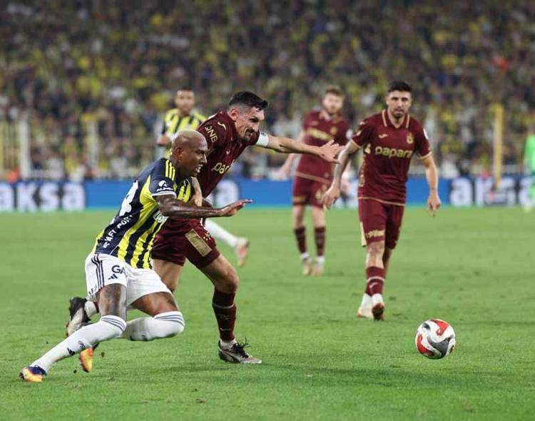 TRABZONSPOR 10 KİŞİYLE MAÇI BIRAKMADI