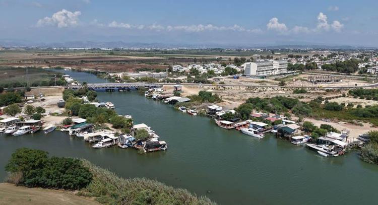 KENDİLERİNE GÖRE KRALLIK KURMUŞLAR