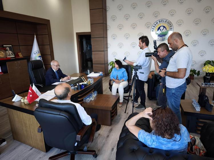 BU TÜR AÇIKLAMA YAPANLARI KINIYORUM