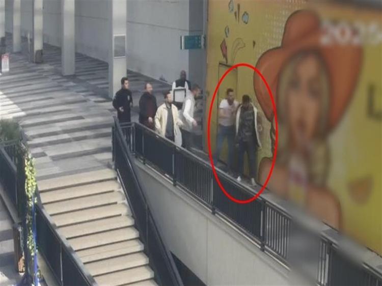 ‘AYIRIRKEN HAKARET EDİNCE YUMRUK ATTIM’