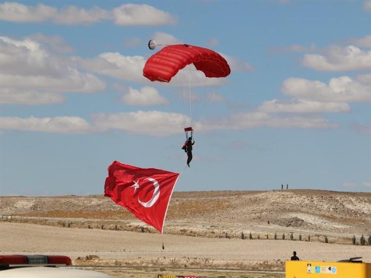 İNGİLİZLER İLK KEZ TÜRKİYE SEMALARINDA