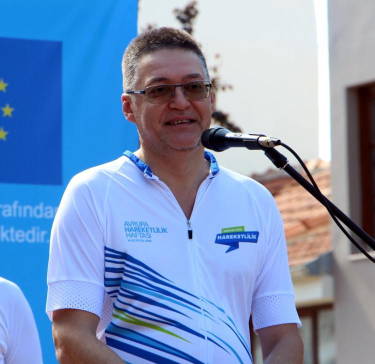 ‘DAHA ÇEVRE DOLUSU BİR ULAŞIMA İHTİYACIMIZ VAR’