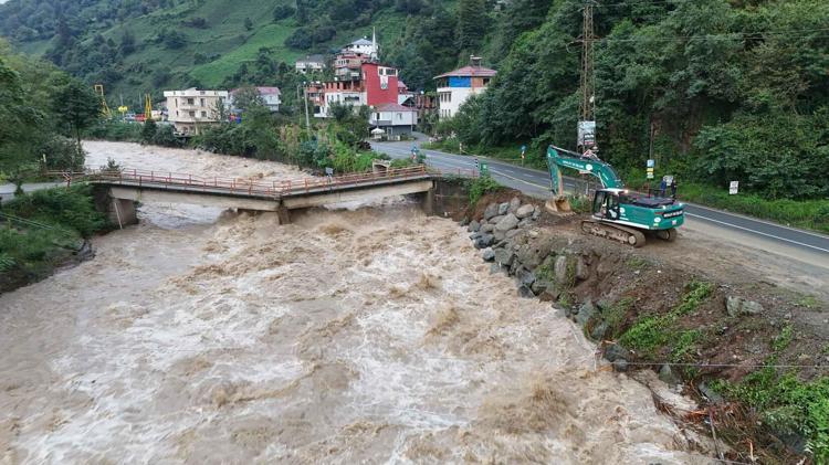 TEDBİRLERLE TAŞKINLAR FELAKETE DÖNÜŞMEDİ