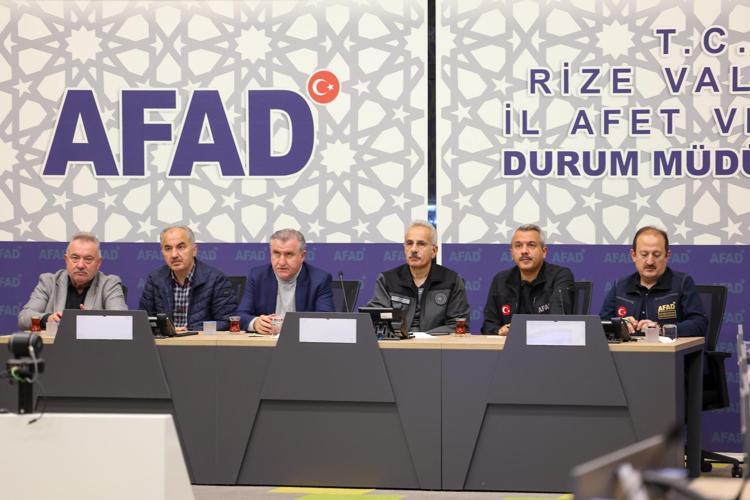 BAKAN BAK: TAHLİYELERİNİN YAPILMASI ÇOK BÜYÜK BİR OLAYI ÖNLEMİŞ OLDU