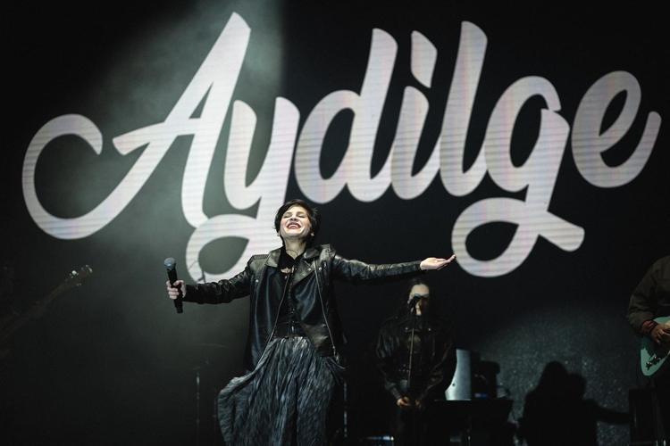 SADECE KEYİFLENMEK İÇİN MÜZİK YAPMIYORUZ