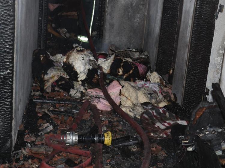 BİR ANDA ALEVLER YÜKSELMEYE BAŞLADI