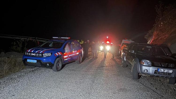 CENAZELER 400 METREDEN ÇIKARILDI