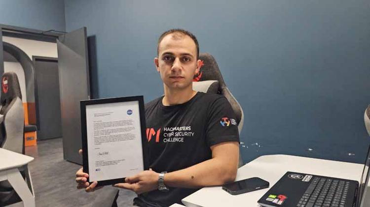 REKTÖR ÖZÖLÇER: ÖĞRENCİLERİMİZLE İFTİHAR EDİYORUZ