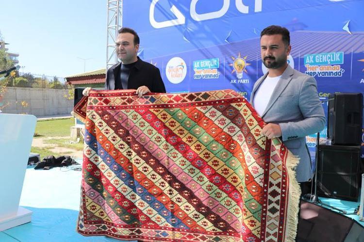 TEK İDEOLOJİLERİ VAR, RECEP TAYYİP ERDOĞAN KARŞITLIĞI