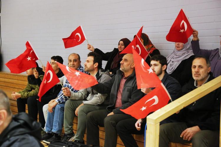 ‘ERKEK GOALBOLL MİLLİ TAKIMI KARADAĞ’I FARKLI GEÇTİ’