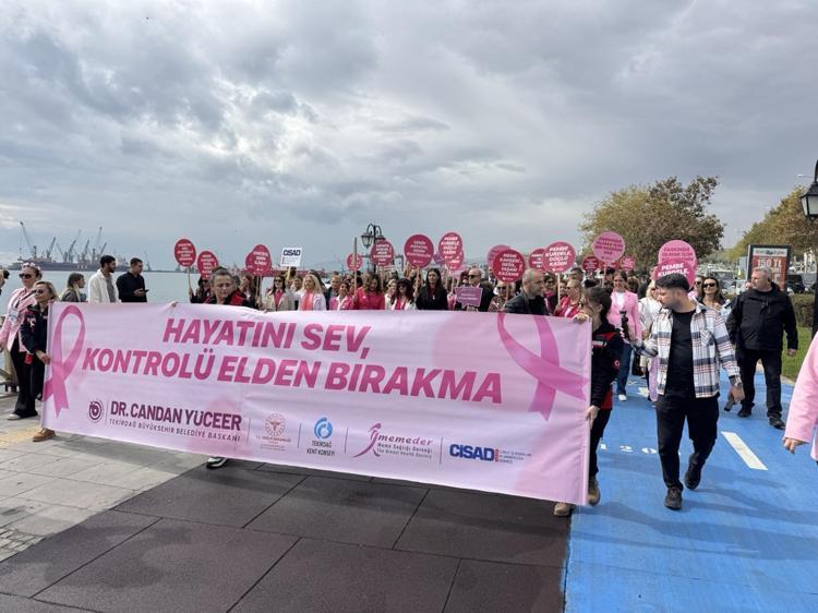 MEME KANSERİ İLERİ YAŞTA YÜKSEK RİSK