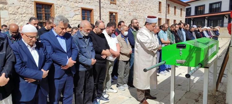 TEDAVİSİ SÜRÜYOR