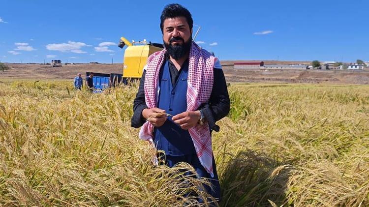 ‘KÖYÜMÜZE DÖNDÜK TARIMA EL ATTIK’