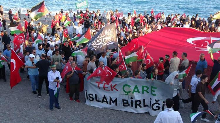 SUMUD FİLOSU, VİCDANIN SESİ OLDU