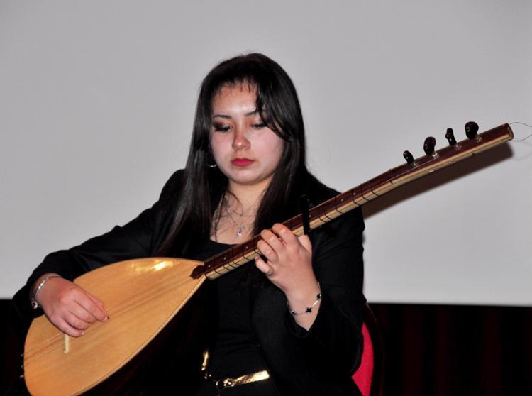 İSRAİLE SAZLI SÖZLÜ TEKPİ