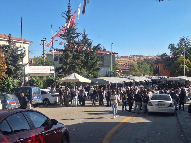 İNŞAAT İŞÇİSİ TOPRAĞA VERİLDİ