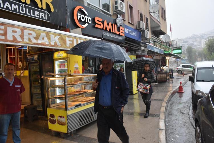 DİKİLİDE METREKAREYE 99.8 KİLOGRAM YAĞMUR DÜŞTÜ