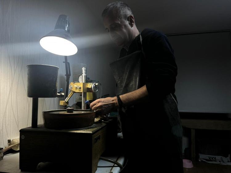 ‘DOĞAL TAŞ İŞLEMECİLİĞİ BÖLÜMÜNÜN İLK MEZUNUYUM’