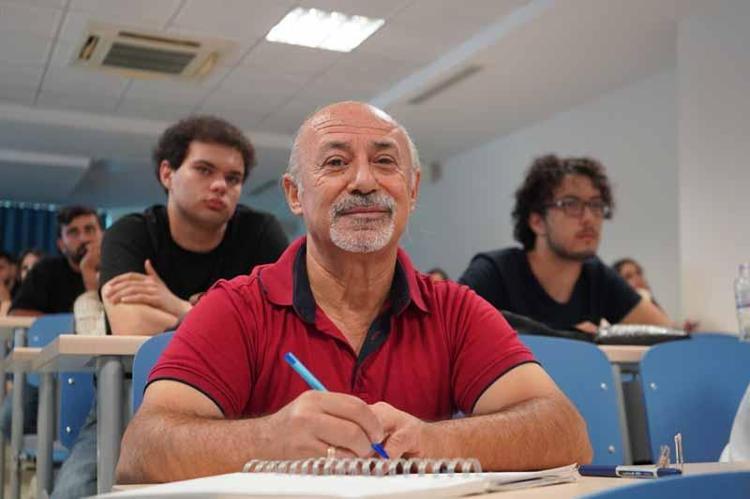 GENÇLERLE BERABER OLMAK OLAĞANÜSTÜ BİR KEYİF