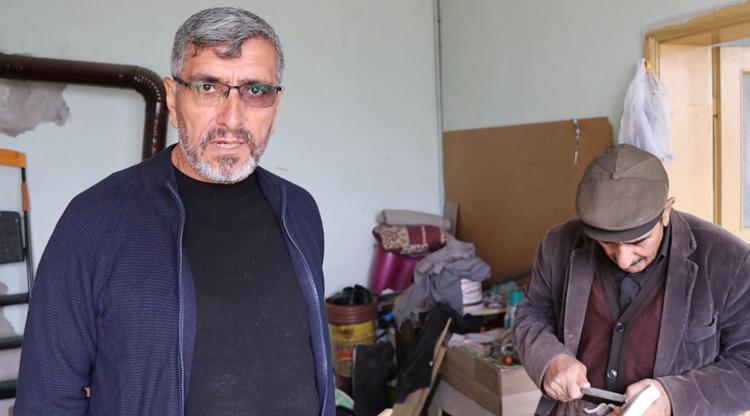 ‘ATIKLARI İŞLEYİP, SATIYOR’