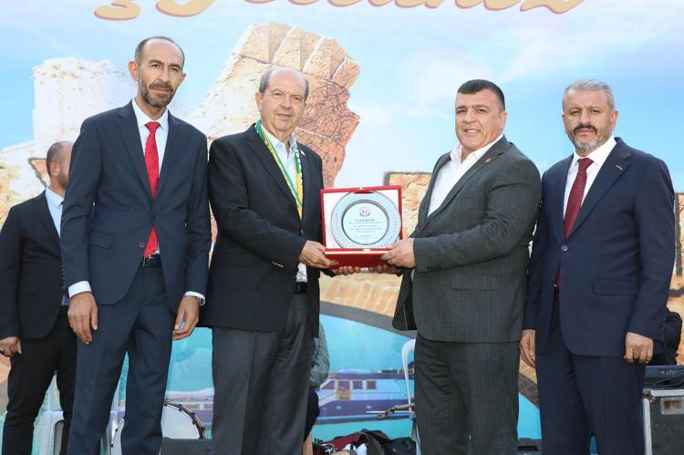 ‘TÜRK ASKERİNİN ADADAKİ VARLIĞI BARIŞIN TEMİNATIDIR’