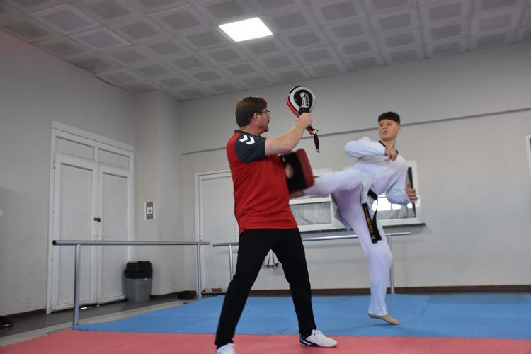 KULÜBÜMÜZ 9 BRANŞTA BİNLERCE ÇOCUĞA HİZMET VERİYOR