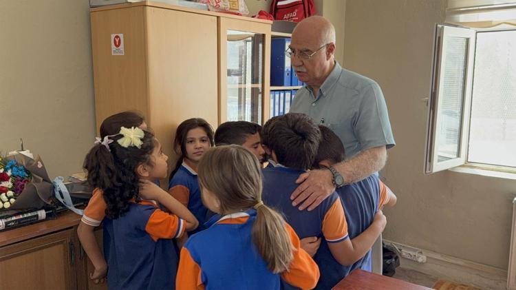 ÖĞRENCİLER ÖĞRETMENLERİNİ ANLATTI