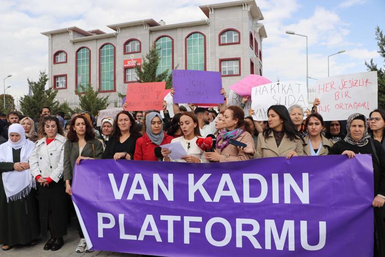 RAPORU HAZIRLANYANLAR HAKKINDA SUÇ DUYURUSUNDA BULUNDUK