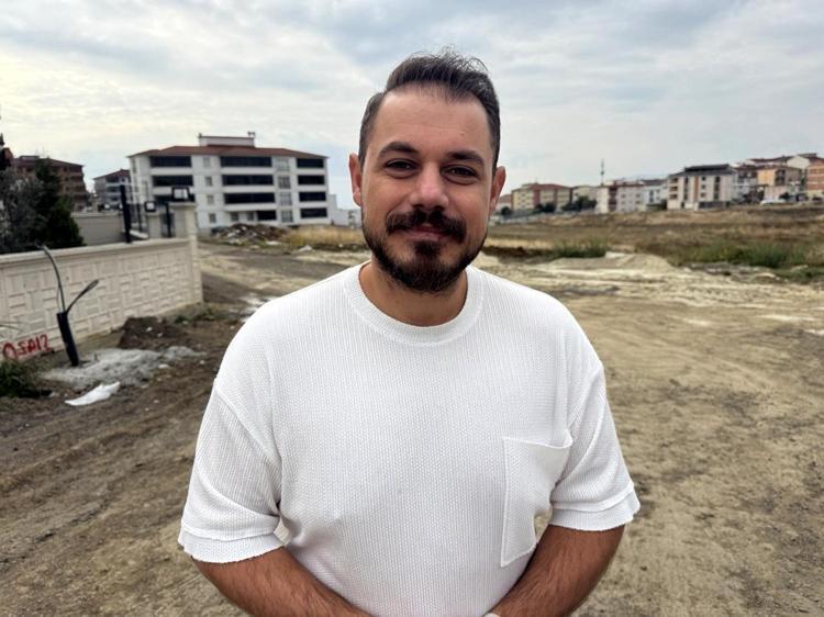 ‘HİZMET ALABİLMEK İÇİN MÜZİSYENLİĞİMİ KULLANDIM’