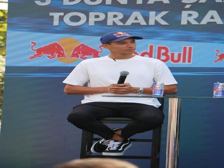 EN BÜYÜK HAYALİM KENAN SOFUOĞLU İLE TAKIM ARKADAŞI OLMAKTI