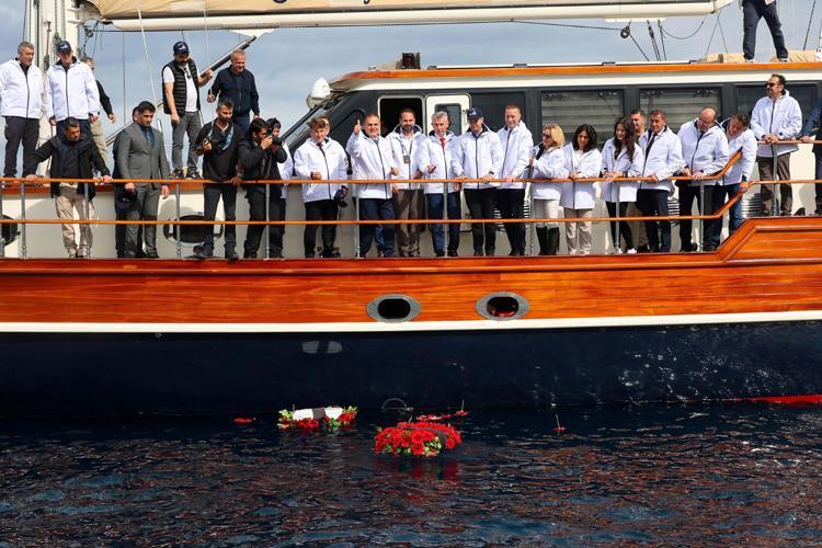 DENİZDEN EKMEK SAĞLAYAN HERKESİN YANINDAYIZ