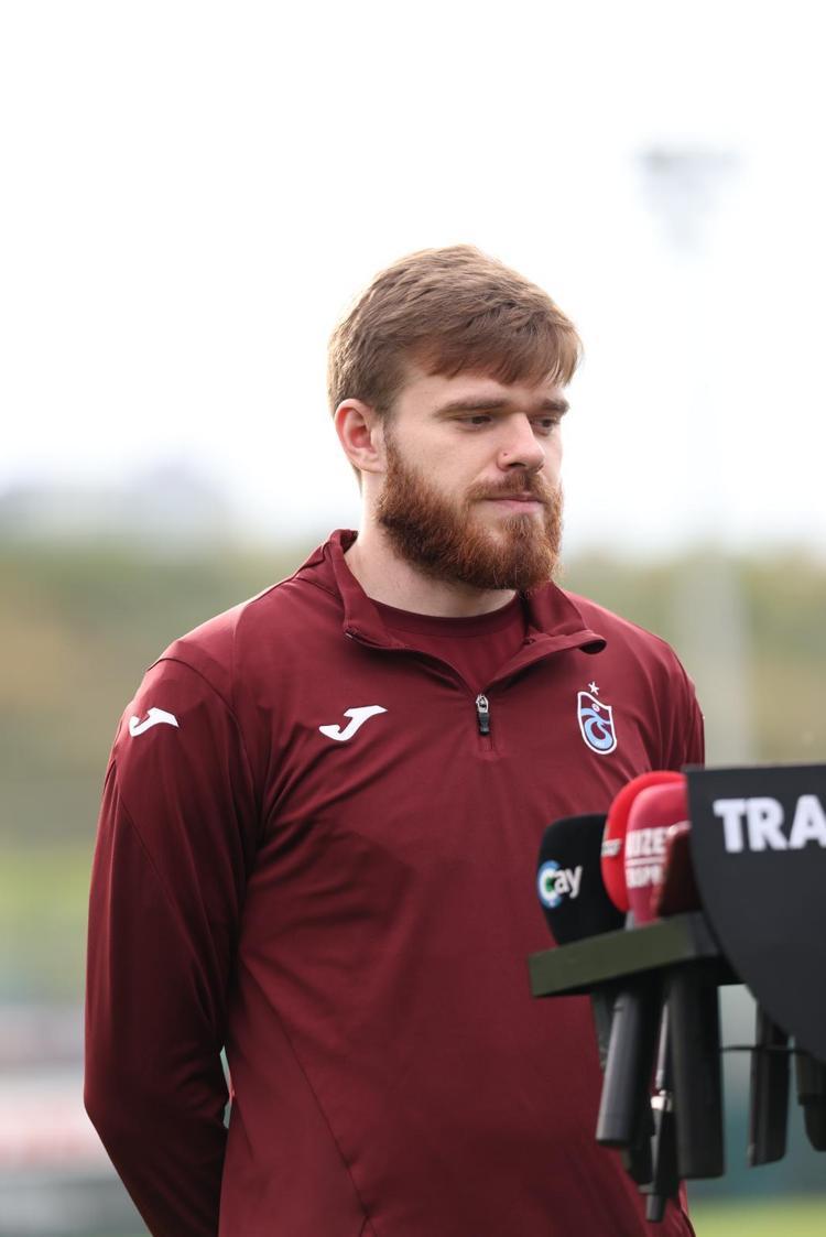 ‘FARKLI BİR ATMOSFERDE OYNUYORUM’