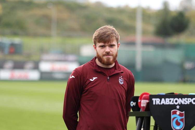 ‘ŞU ANDA SADECE TRABZONSPOR’A ODAKLANMIŞ DURUMDAYIM’