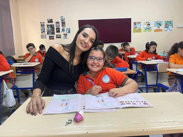 CEMRE, AZMİN, UMDUN, SEVGİNİN NE KADAR GÜÇLÜ OLDUĞUNU GÖSTEREN BİR ÇOCUK