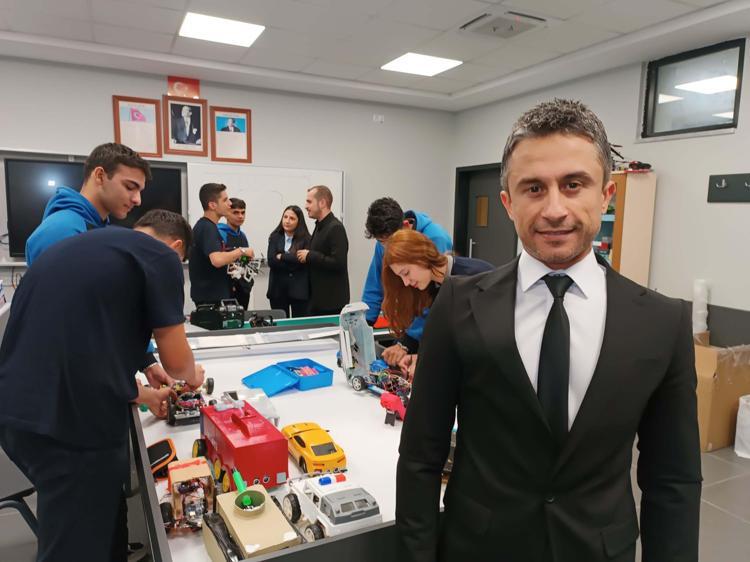 1 YIL İÇİNDE NİTELİKLİ ÖĞRENCİLERİMİZİ SEKTÖRE DAHİL ETMEYİ PLANLIYORUZ