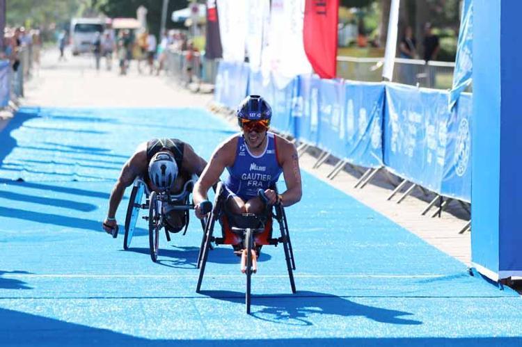 ÖZÇELİK, TEŞEKKÜR ETTİ