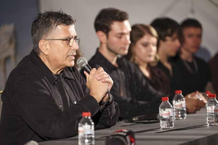 GERÇEKTEN İYİ FİLMLER YAPILDIĞINDA ONLARI İZLEMEYE AÇ BİR SEYİRCİ VAR