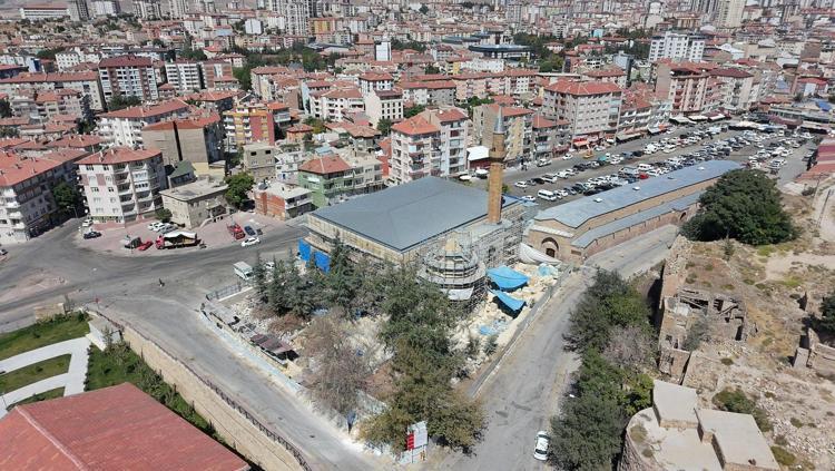 TARİHİ DOKUSU KORUNARAK GELECEK KUŞAKLARA AKTARILMASI AMAÇLANIYOR