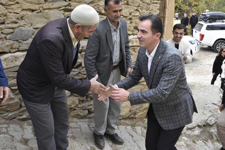 GERÇEKTEN GÖRSEL BİR ŞÖLEN