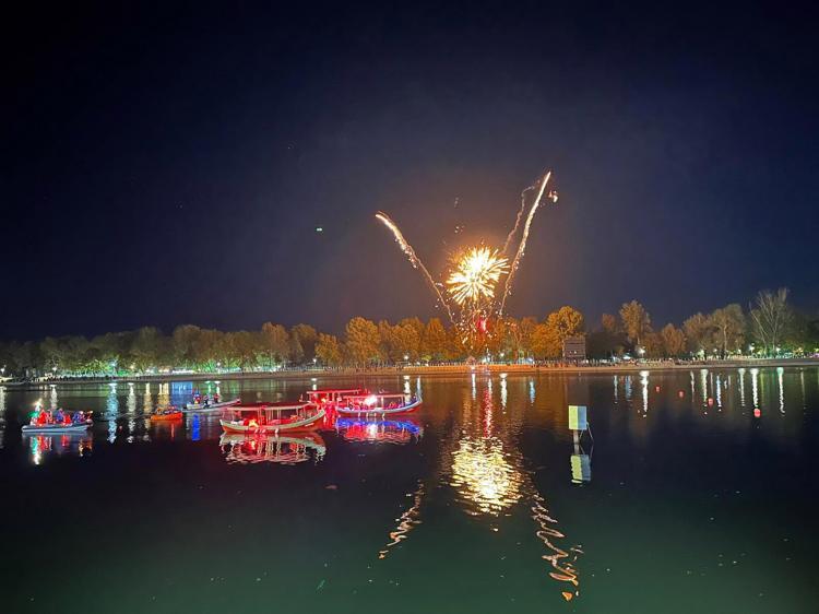 MERİÇ NEHRİNDE İLK KEZ KAYIKLARLA FENER ALAYI