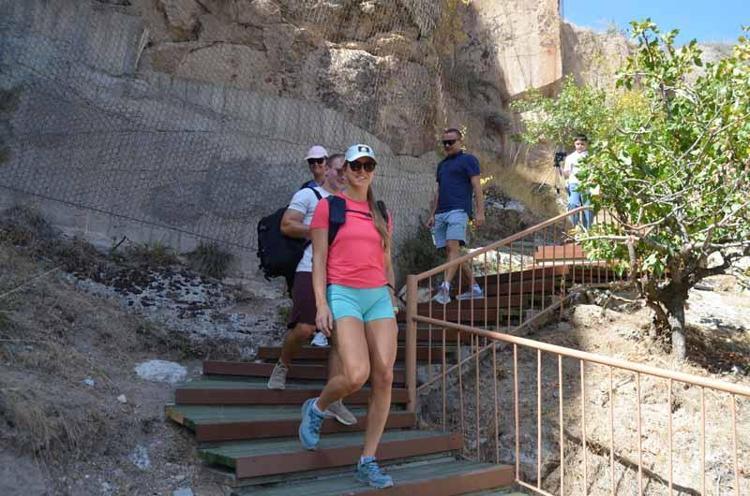 YÜRÜYÜŞ İÇİN VAZGEÇİLMEZ BİR ALAN