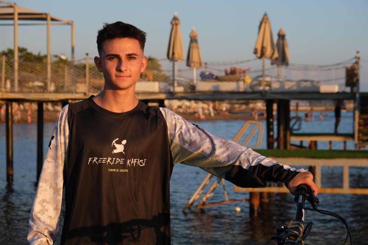 HAVADA BİSİKLETLE OLMAK BAMBAŞKA BİR DUYGU