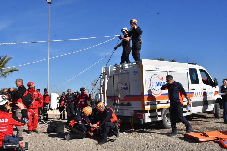 MAHSUR KALANLAR KURTARILDI