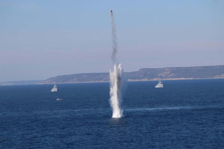 HAVADAN DENİZE MAYIN BIRAKILDI