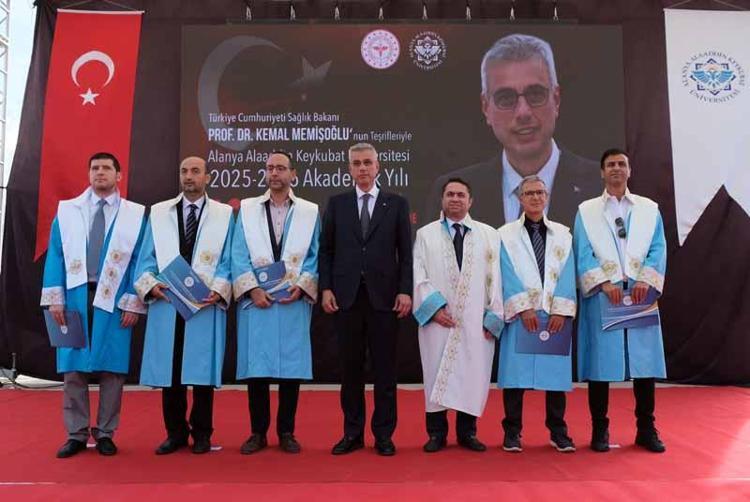 BEYAZ ÖNLÜK, SADECE BİR GİYSİ DEĞİL