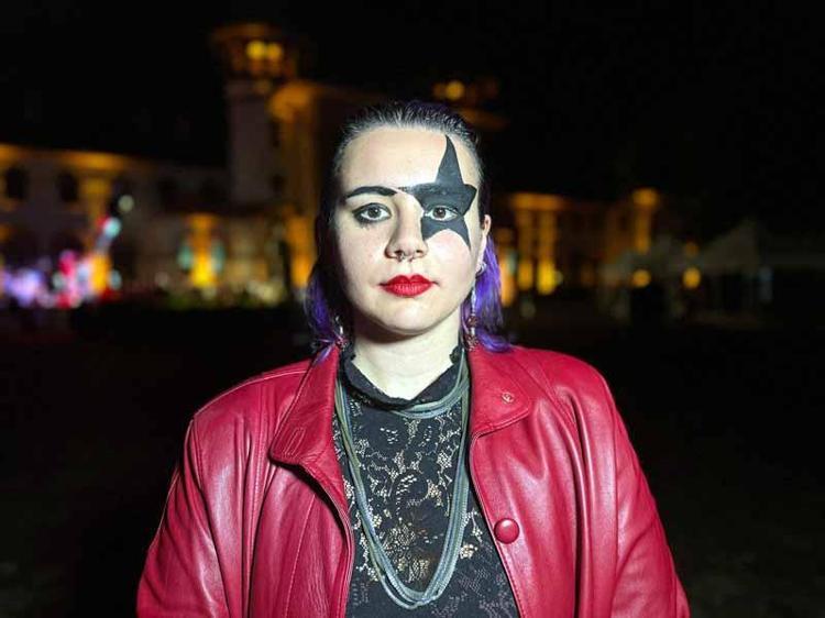 SERGİYLE YOLA ÇIKTILAR