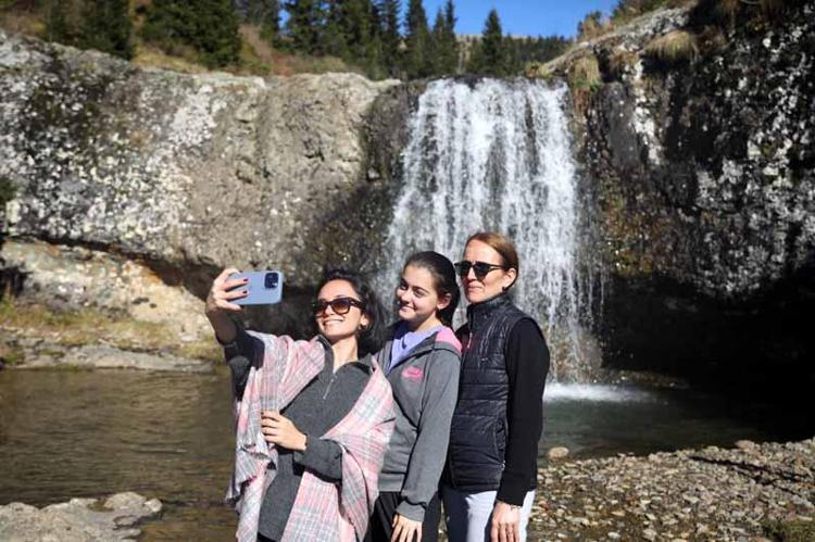 ‘HER YER KARTPOSTALLIK’