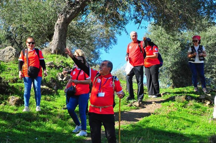 BÜYÜRSE AĞAÇ OLUR, ÇÜRÜRSE GÜBRE OLUR, KUŞLAR YERSE GIDA OLUR