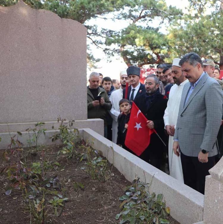 NENE HATUNUN MEZARINI ZİYARET ETTİ